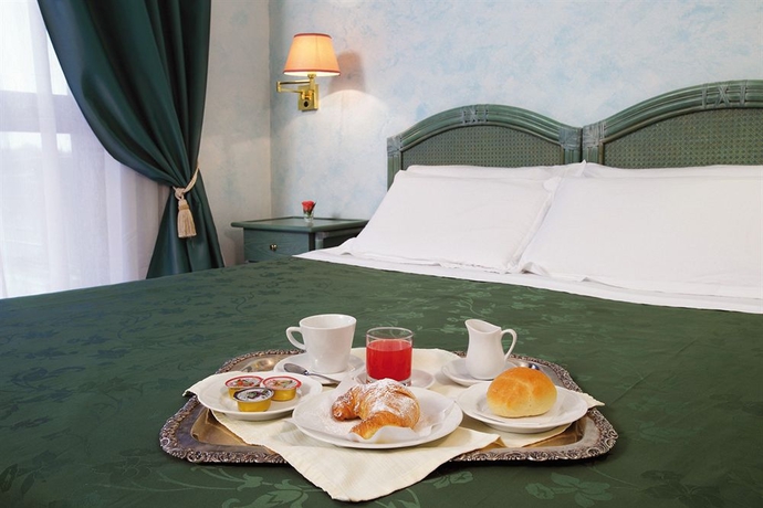 Imagen de la habitación del Hotel Hermitage, Galatina. Foto 9