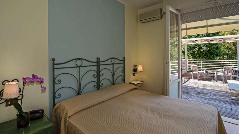 Imagen general del Hotel Hermitage, Marina di Massa. Foto 4
