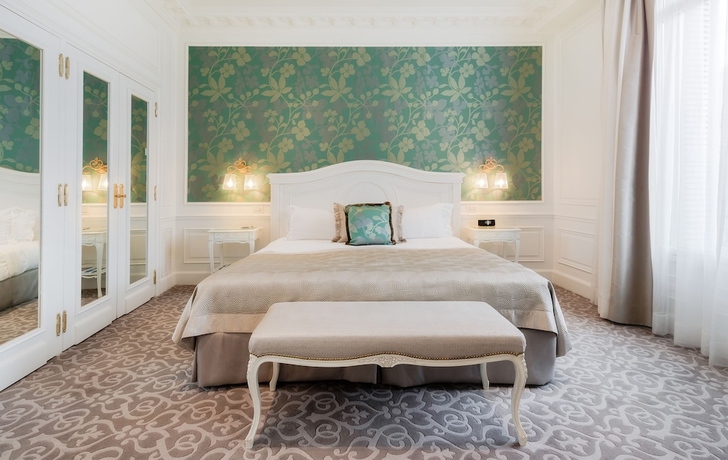 Imagen de la habitación del Hotel Hermitage Monte-Carlo. Foto 2