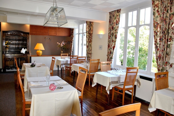 Imagen del bar/restaurante del Hotel Hermitage, PERROS GUIREC. Foto 5
