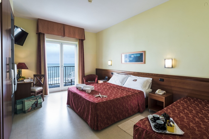 Imagen de la habitación del Hotel Hermitage, Silvi. Foto 4