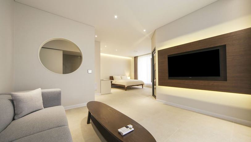 Imagen de la habitación del Hotel Hermon Gangseo. Foto 16