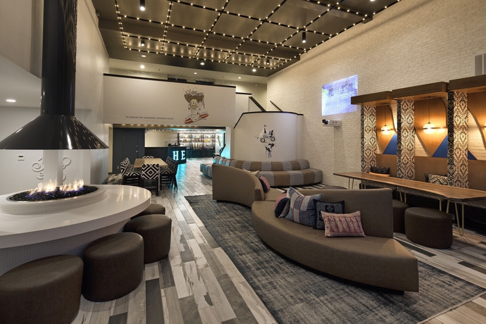 Imagen de los interiores del Hotel Hermosa. Foto 16