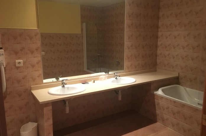 Imagen de la habitación del Hotel Hermus Centre Vila. Foto 4