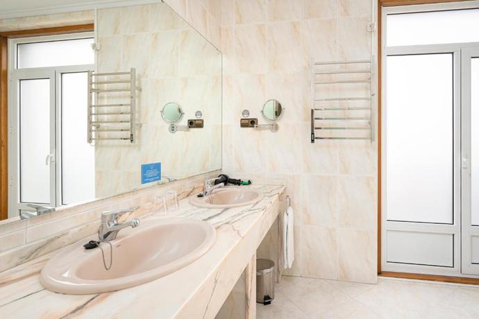 Imagen de la habitación del Hotel Hern&aacute;n Cort&eacute;s. Foto 10