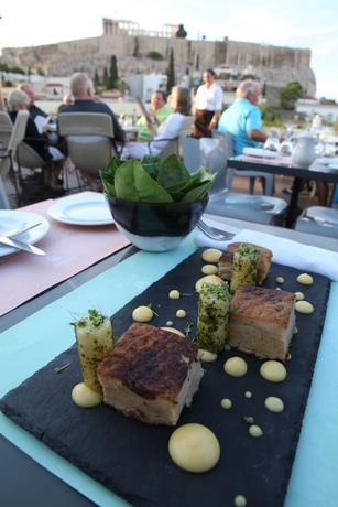 Imagen del bar/restaurante del Hotel Herodion Athens. Foto 6