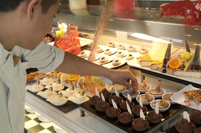 Imagen del bar/restaurante del Hotel Herods Palace Eilat Hotel. Foto 2