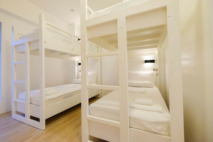 Imagen general del Hotel Heroes. Foto 7