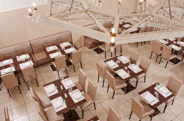 Imagen del bar/restaurante del Hotel Heronissos - All Inclusive. Foto 4