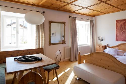 Imagen de la habitación del Hotel Herrenhaus Greier. Foto 8