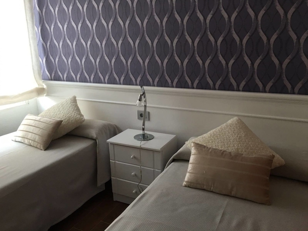 Imagen de la habitación del Hotel Herreros. Foto 7