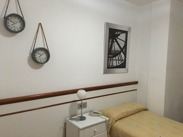 Imagen de la habitación del Hotel Herreros. Foto 8