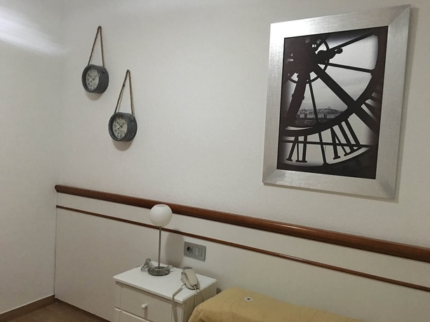 Imagen de la habitación del Hotel Herreros. Foto 9