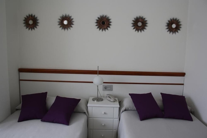 Imagen de la habitación del Hotel Herreros. Foto 13