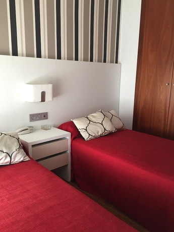 Imagen de la habitación del Hotel Herreros. Foto 14