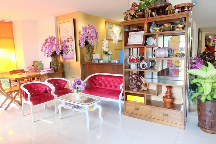Imagen de los interiores del Hotel Herry Residence. Foto 18