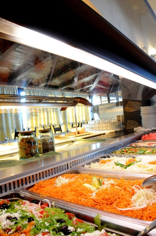 Imagen del bar/restaurante del Hotel Hersonissos Village and Bungalows - All Inclusive. Foto 4