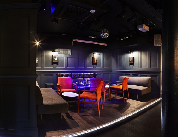 Imagen de los interiores del Hotel Hertford House. Foto 15
