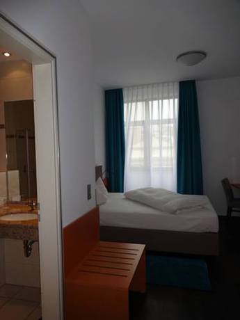 Imagen de la habitación del Hotel Herting. Foto 7
