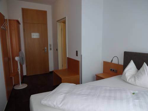 Imagen de la habitación del Hotel Herting. Foto 8
