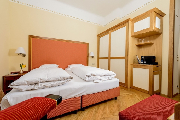 Imagen de la habitación del Hotel Herzoghof. Foto 8