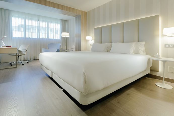 Imagen de la habitación del Hotel Hesperia A Coruña Centro. Foto 15