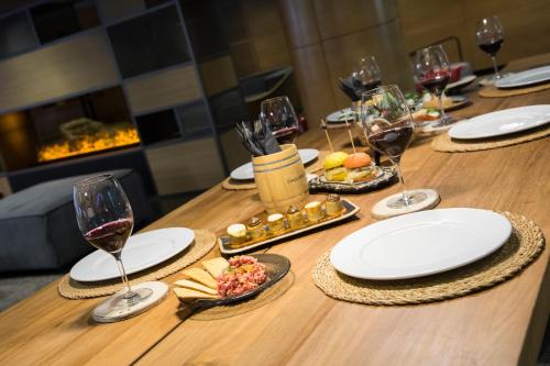 Imagen del bar/restaurante del Hotel Hesperia Andorra. Foto 6