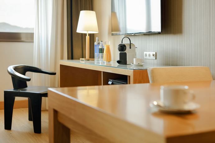 Imagen de la habitación del Hotel Hesperia Barcelona Sant Just. Foto 6