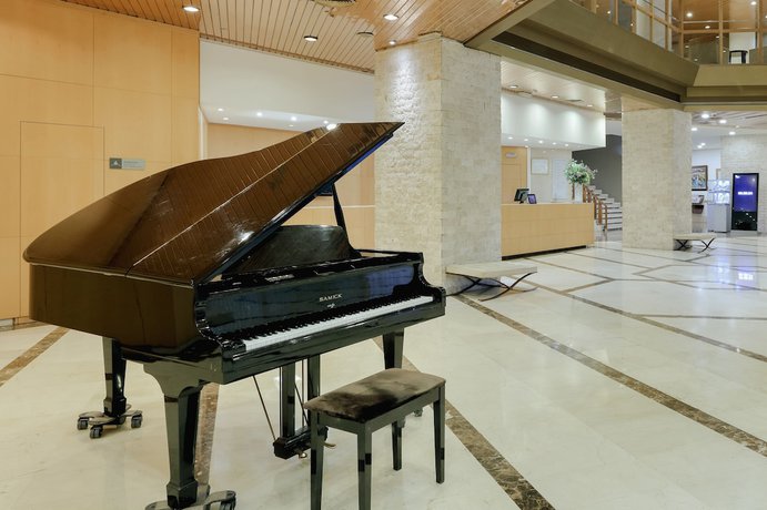 Imagen de los interiores del Hotel Hesperia Barcelona Sant Just. Foto 18