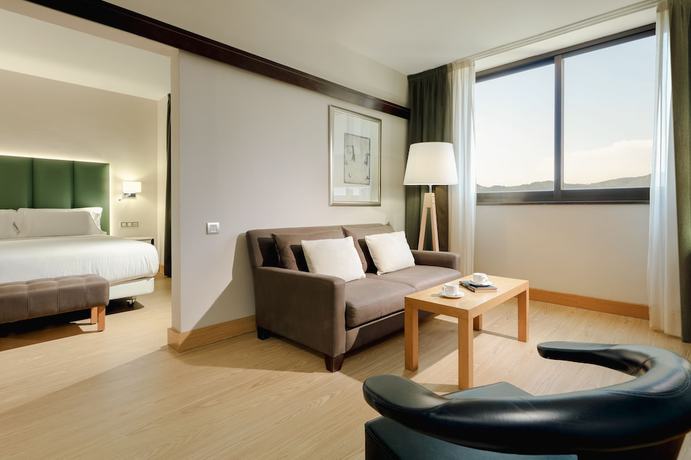 Imagen de la habitación del Hotel Hesperia Barcelona Sant Just. Foto 15