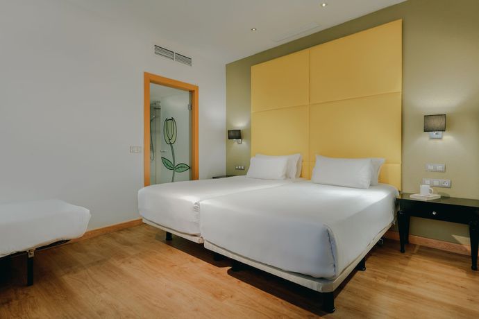 Imagen de la habitación del Hotel Hesperia Barri Gòtic. Foto 9