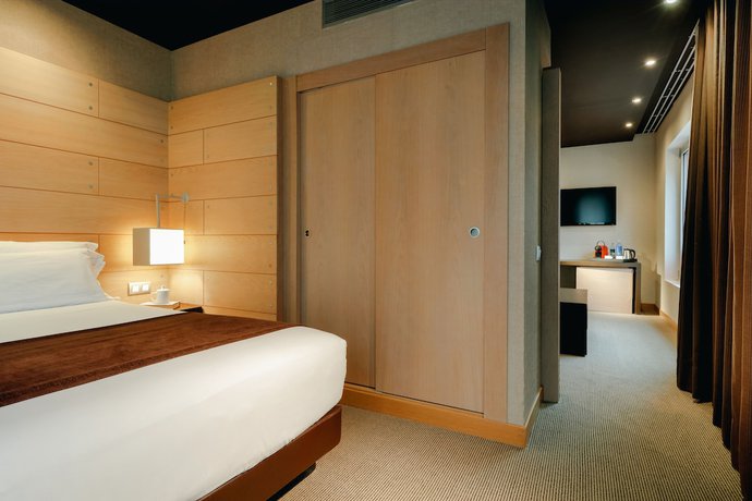 Imagen de la habitación del Hotel Hesperia Bilbao. Foto 18
