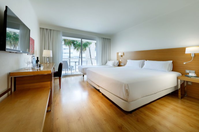 Imagen de la habitación del Hotel Hesperia Ciudad De Mallorca. Foto 14