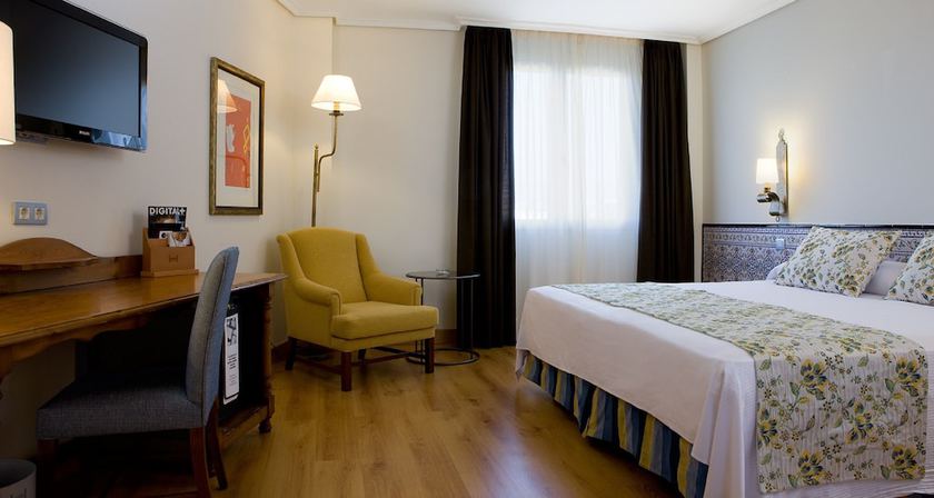 Imagen de la habitación del Hotel Hesperia Córdoba. Foto 2