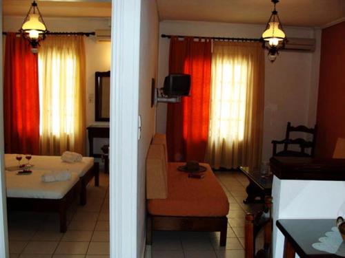 Imagen de la habitación del Hotel Hesperia, Karlovasi. Foto 6