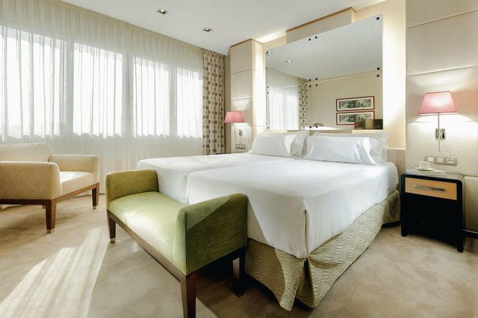 Imagen de la habitación del Hotel Hesperia Presidente. Foto 5