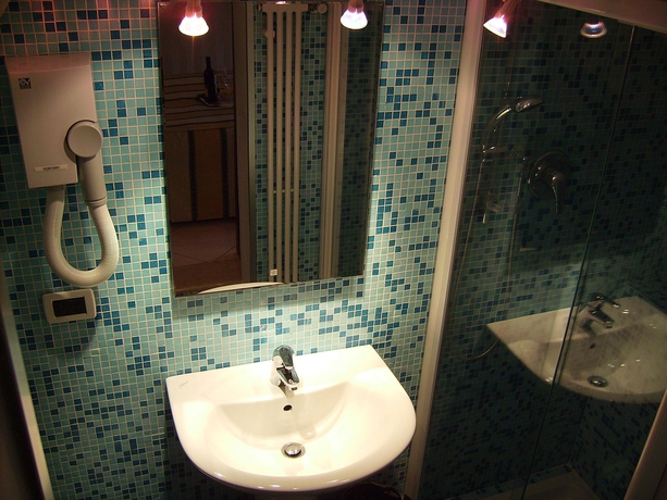Imagen de la habitación del Hotel Hesperia, Venecia. Foto 4