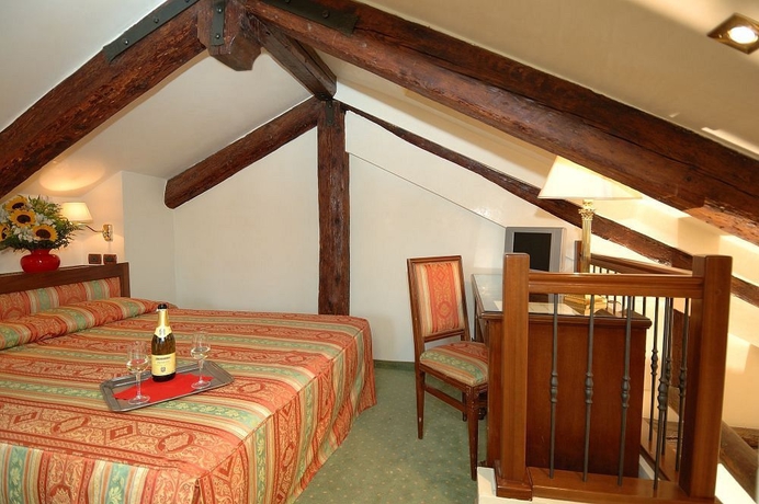Imagen de la habitación del Hotel Hesperia, Venecia. Foto 11