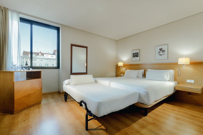 Imagen de la habitación del Hotel Hesperia Vigo. Foto 5