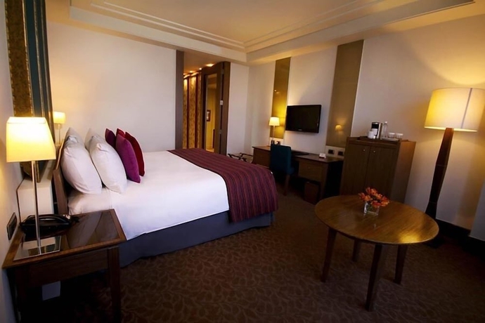 Imagen de la habitación del Hotel Hesperia de Valencia. Foto 9