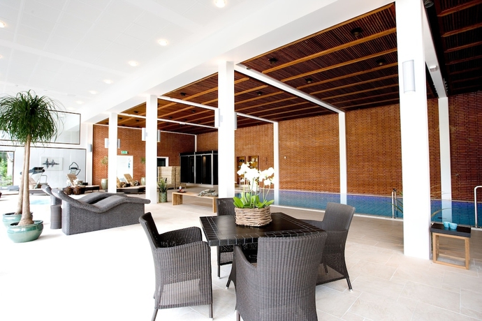Imagen de la piscina del Hotel Hesselet. Foto 17