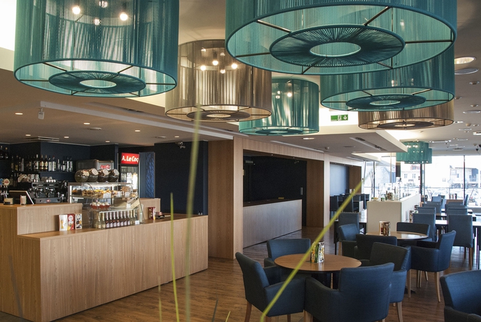 Imagen de los interiores del Hotel Hestia Seaport. Foto 14