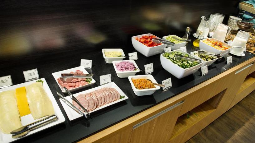 Imagen del bar/restaurante del Hotel Hestia Seaport. Foto 2