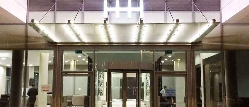 Imagen de los exteriores del Hotel Heston Hyde. Foto 9