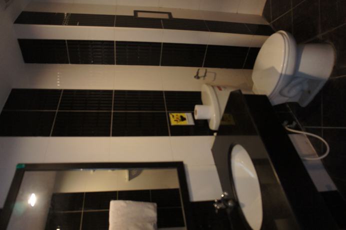 Imagen de la habitación del Hotel Heuang Chaleun. Foto 6