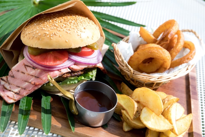 Imagen del bar/restaurante del Hotel Hewitt Resort Naha. Foto 6