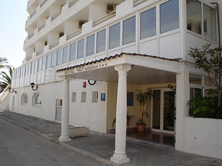 Imagen de los exteriores del Hotel Hey Peñiscola. Foto 5