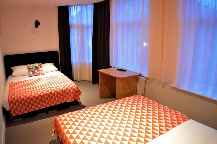 Imagen de la habitación del Hotel Heye 130. Foto 4