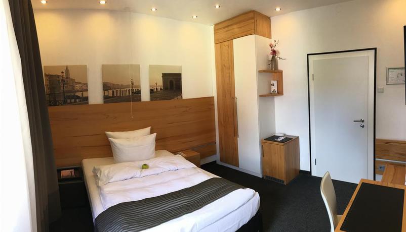 Imagen de la habitación del Hotel H.e.y.m.a.n.n.. Foto 6