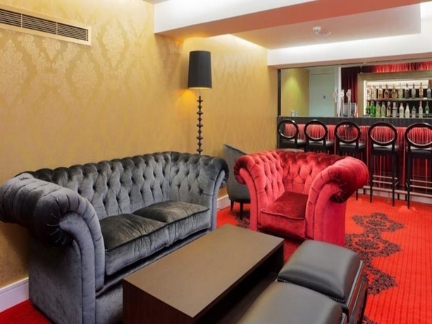Imagen general del Hotel Heythrop Park Hotel. Foto 6